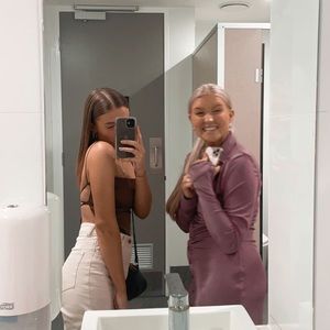 Meet your Posher, Paris